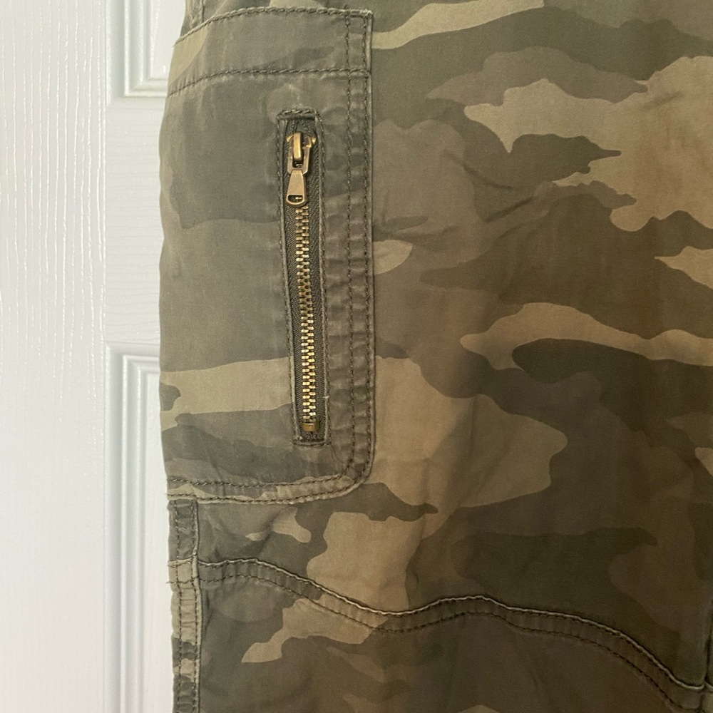 Sonoma from Kohl’s Green Camo Pants Size 10 - Picture 4 of 6